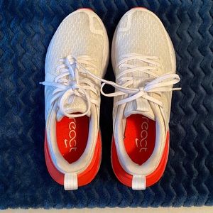 Nike react size 8